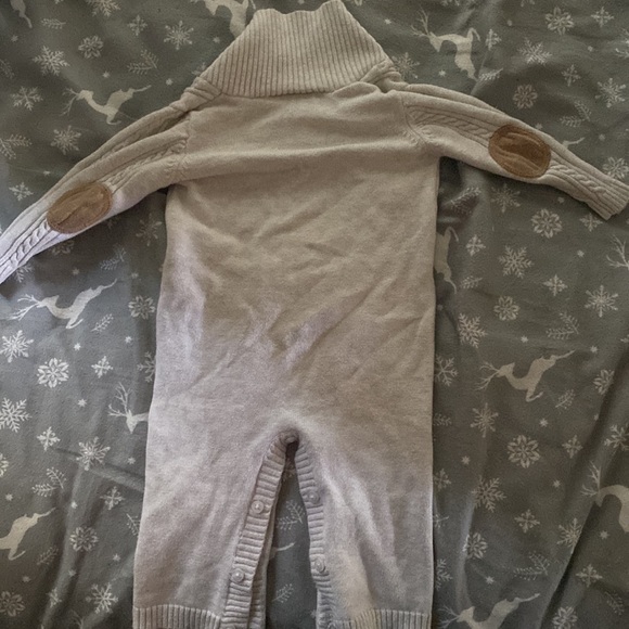 Clasix beginning size 9months - Picture 2 of 2